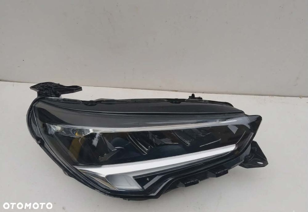 Lampa prawa Full Led opel corsa F Europa bdb.stan
