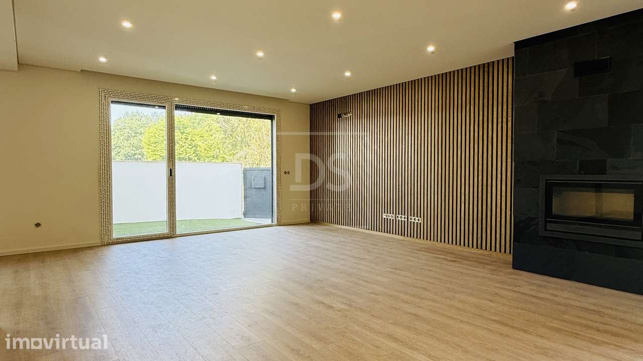 Moradia T4 Venda em Palmeira,Braga - Grande imagem: 2/15
