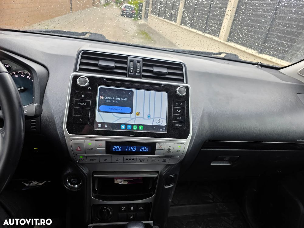 Toyota Land Cruiser - 12