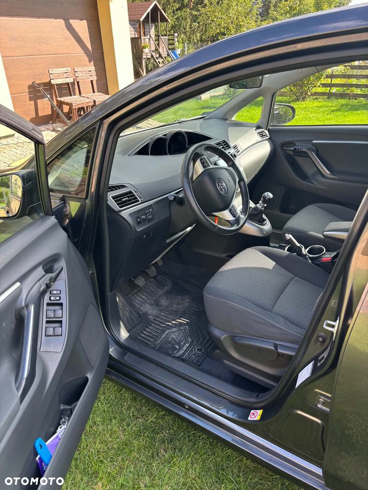 Toyota Verso 1.6 D-4D Premium 7os - 23