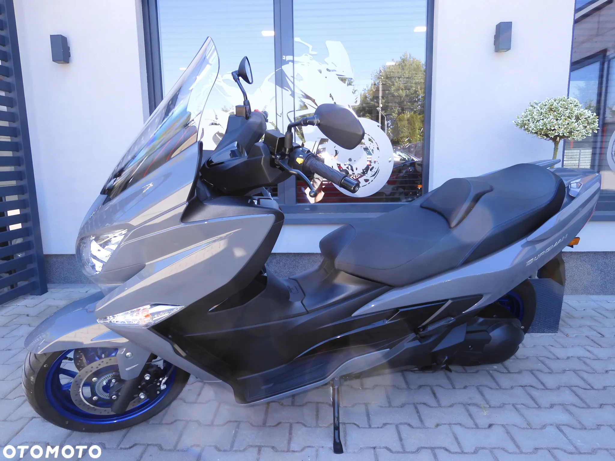 Suzuki Burgman - 18