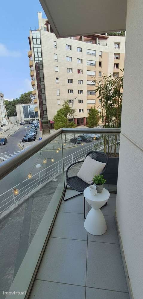 Apartamento T1 com garagem, em ótima zona de Lisboa - Grande imagem: 2/32
