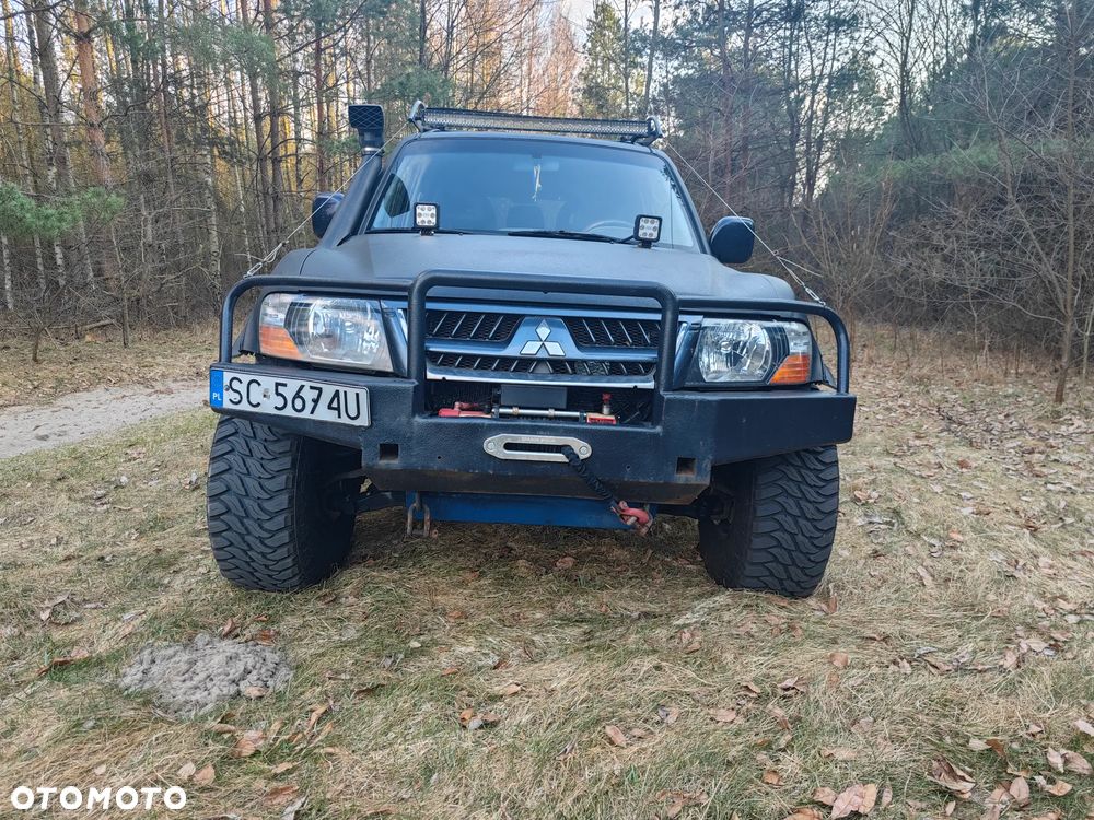 Mitsubishi Pajero - 2