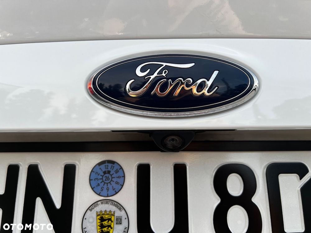 Ford Kuga - 18