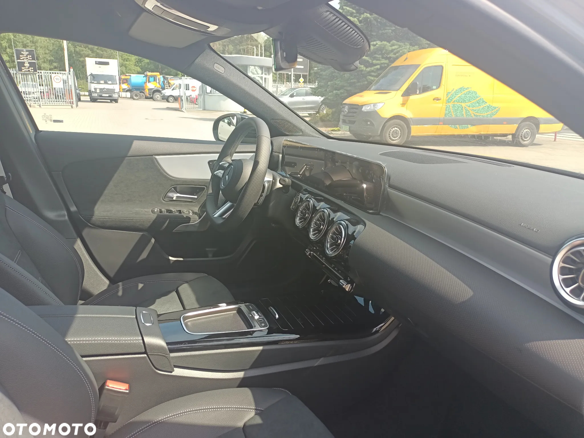 Mercedes-Benz Klasa A 200 AMG Line 7G-DCT - 12