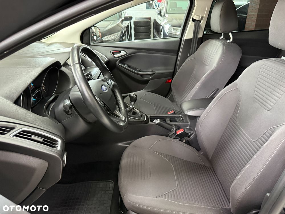 Ford Focus 1.0 EcoBoost Titanium - 17