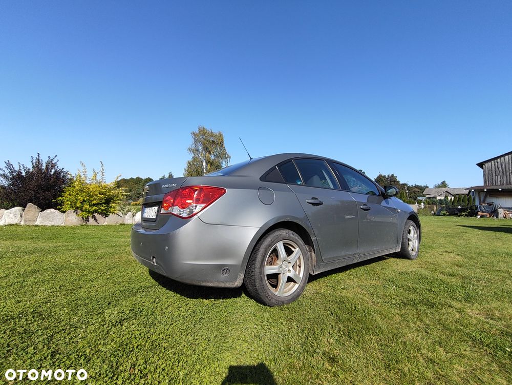 Chevrolet Cruze - 4