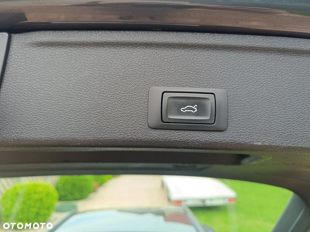 Audi A4 Avant 40 TDI S tronic S line - 33