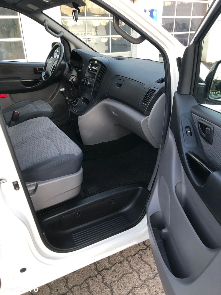 Hyundai H-1 Cargo teilverglast DF - 22