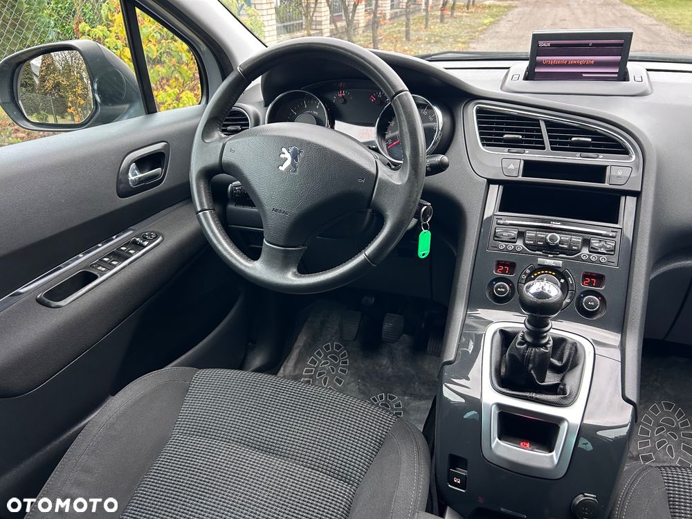 Peugeot 5008 - 12