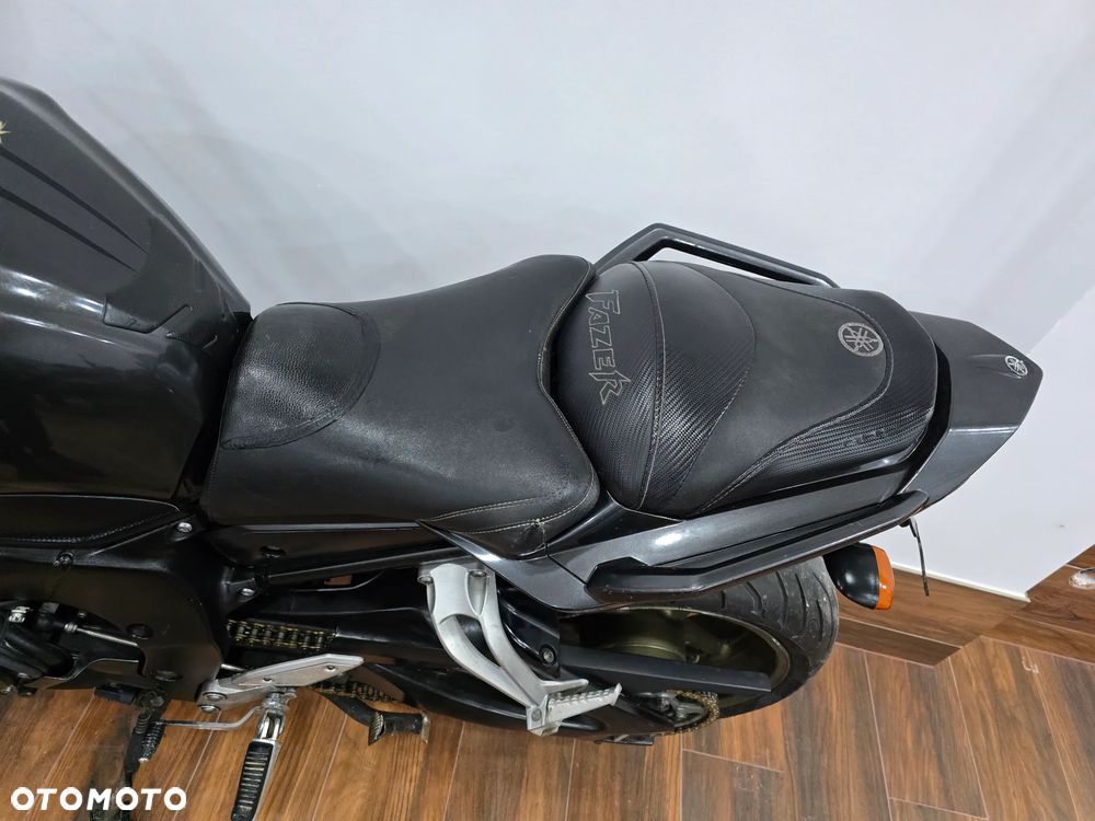 Yamaha FZ - 21