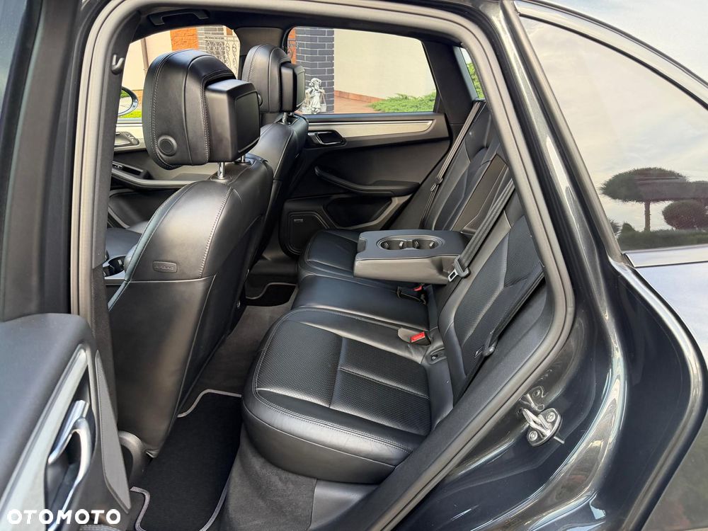 Porsche Macan S - 29