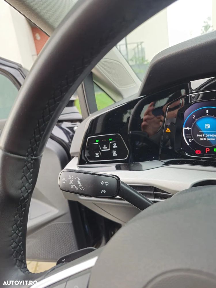 Volkswagen Golf 2.0 TDI SCR DSG Life - 12