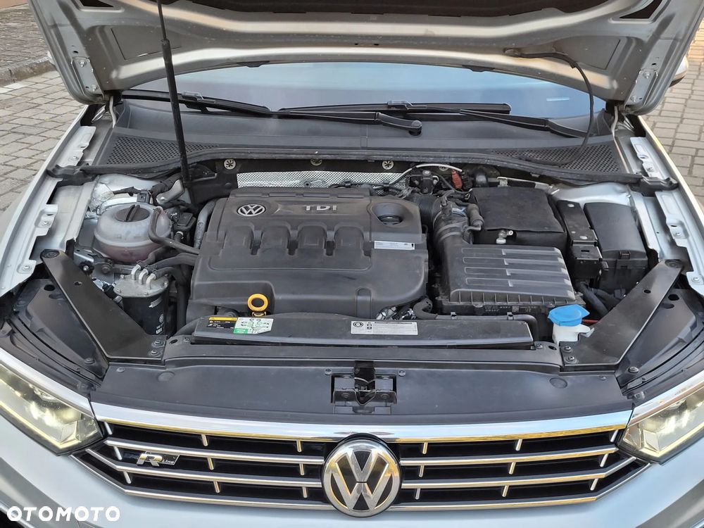 Volkswagen Passat 2.0 TDI (BlueMotion Technology) Highline - 36