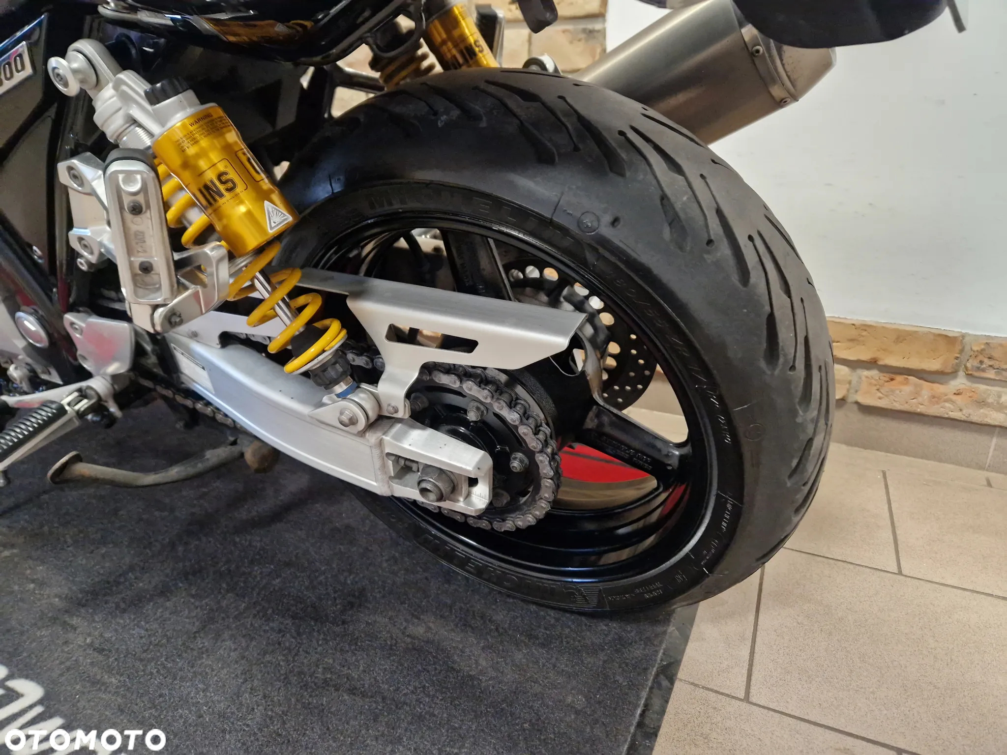 Yamaha XJR - 12