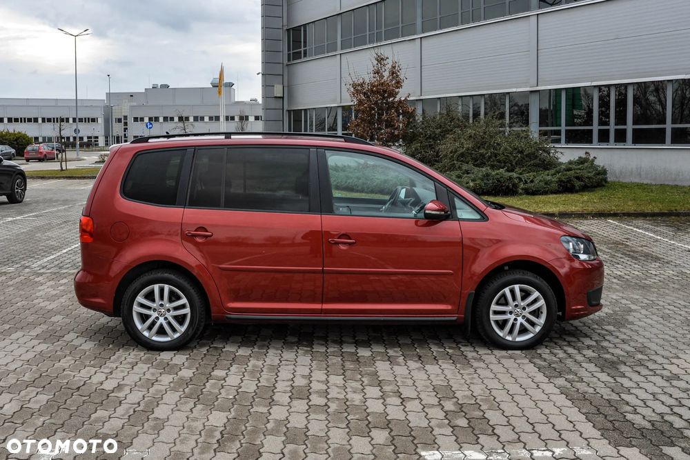 Volkswagen Touran - 5