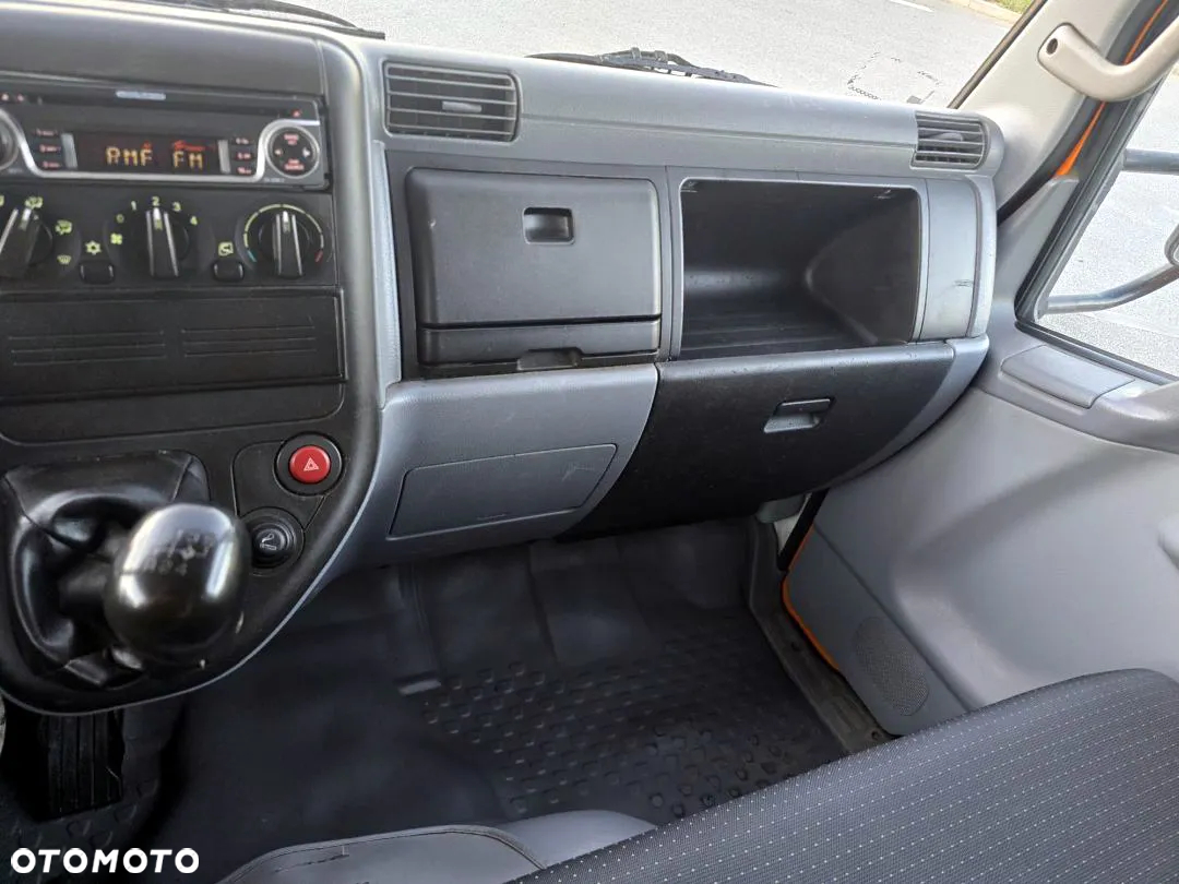 Mitsubishi FUSO CANTER - 35