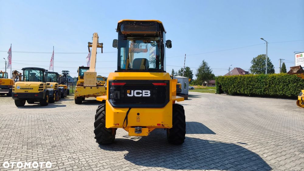 JCB 6 FT - 7