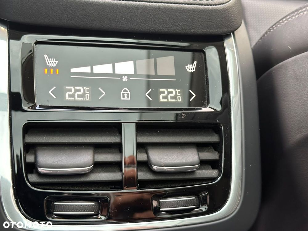 Volvo XC 90 - 33