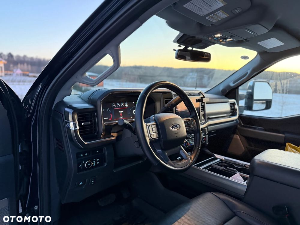Ford F350 - 8