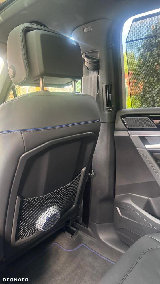 Volkswagen Touareg - 32