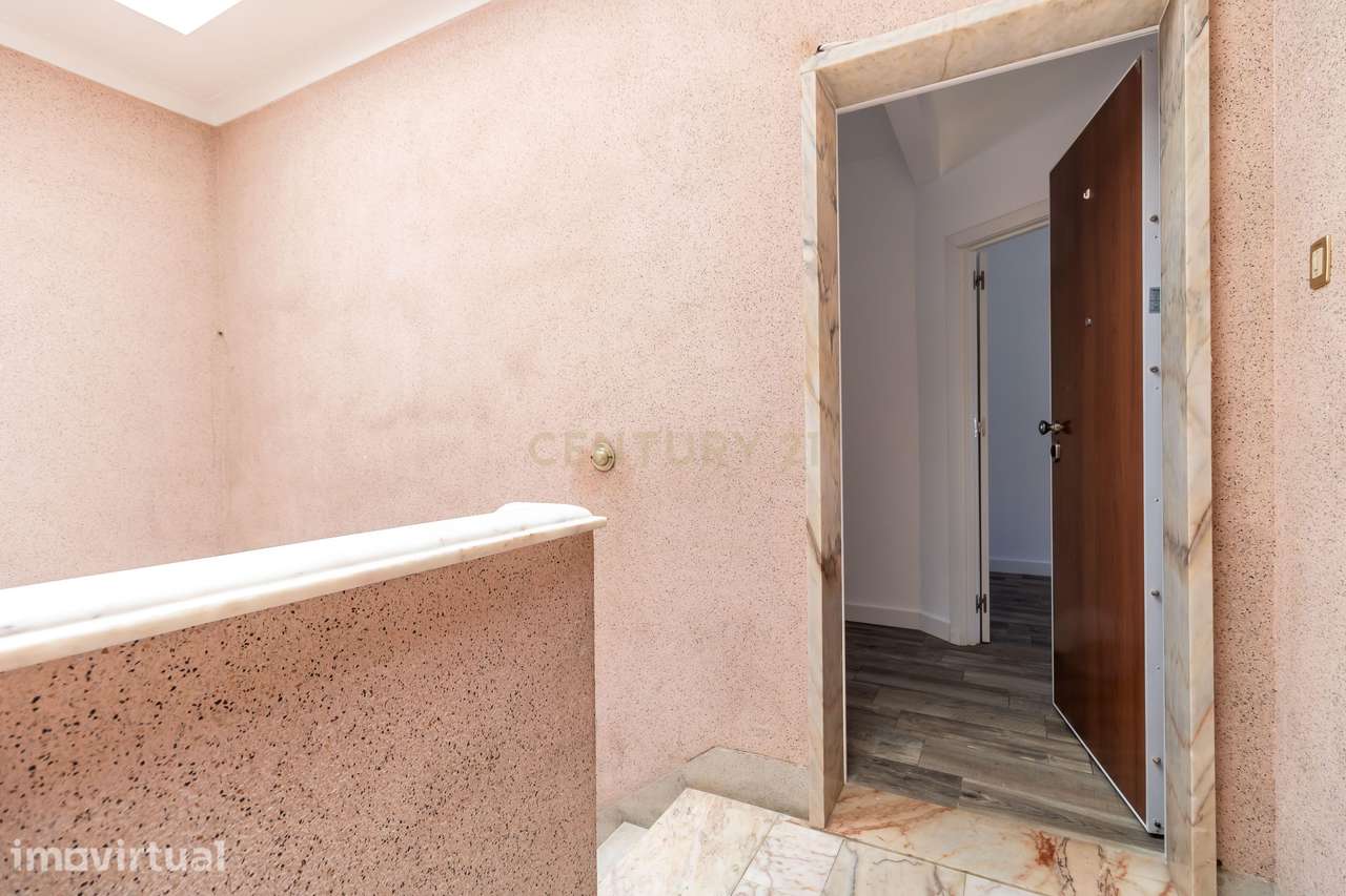 T2 Renovado | Venda Nova — Portas de Benfica - Grande imagem: 3/20