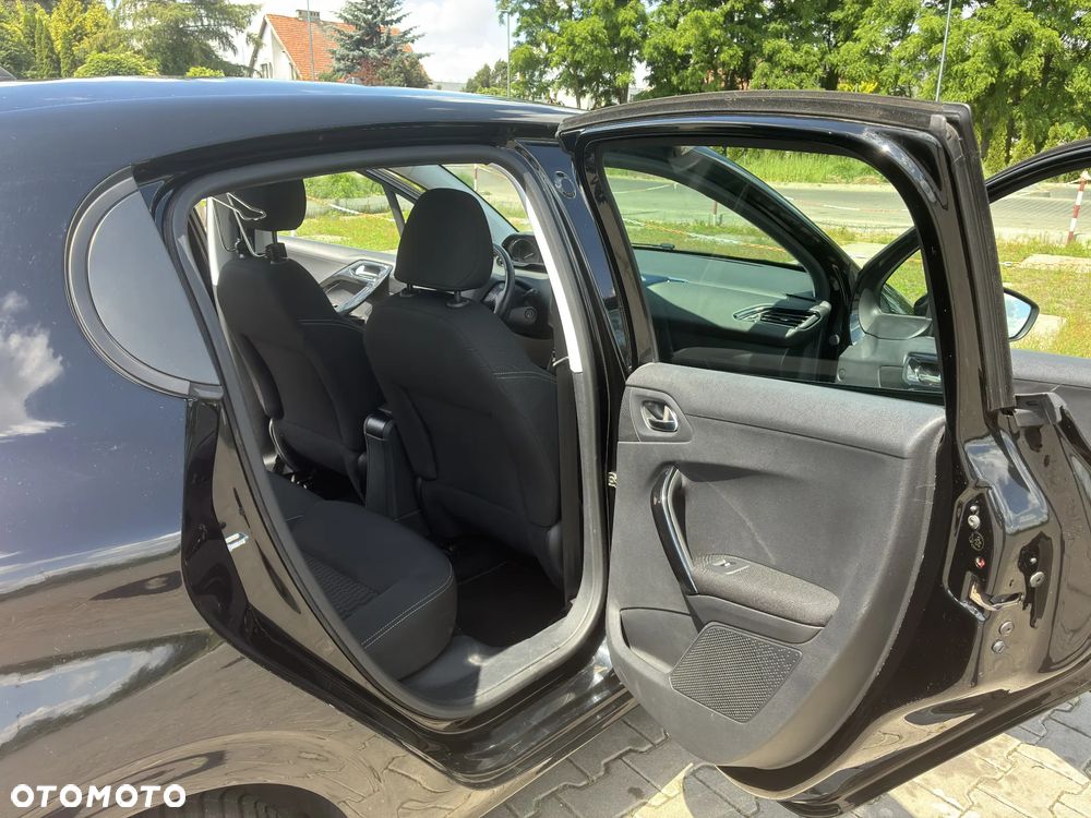 Peugeot 208 1.2 PureTech Active - 10