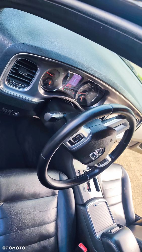 Dodge Charger 3.5 V6 SXT - 30
