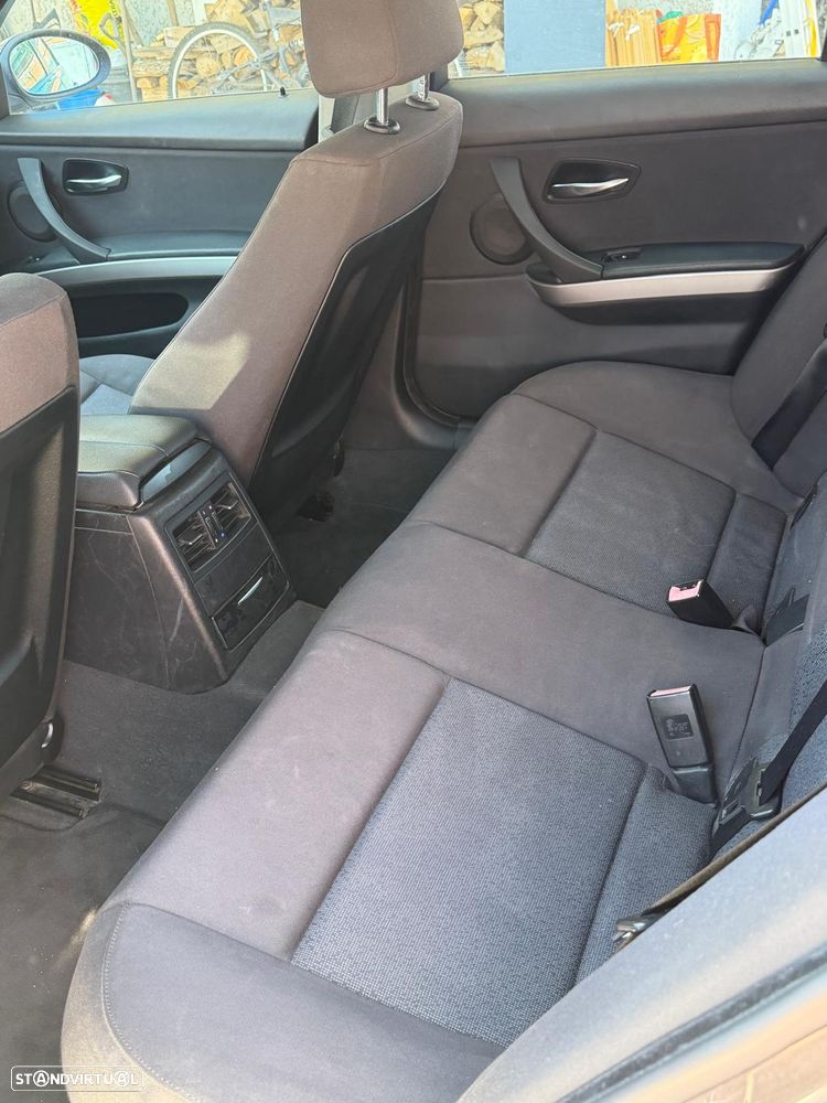 BMW 320 d - 6