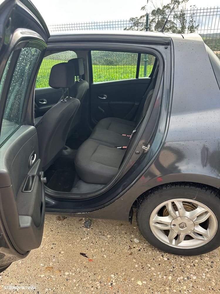 Renault Clio 1.2 16V Dynamique - 10