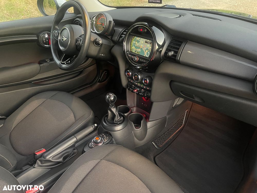 Mini Cooper Essential Trim - 8