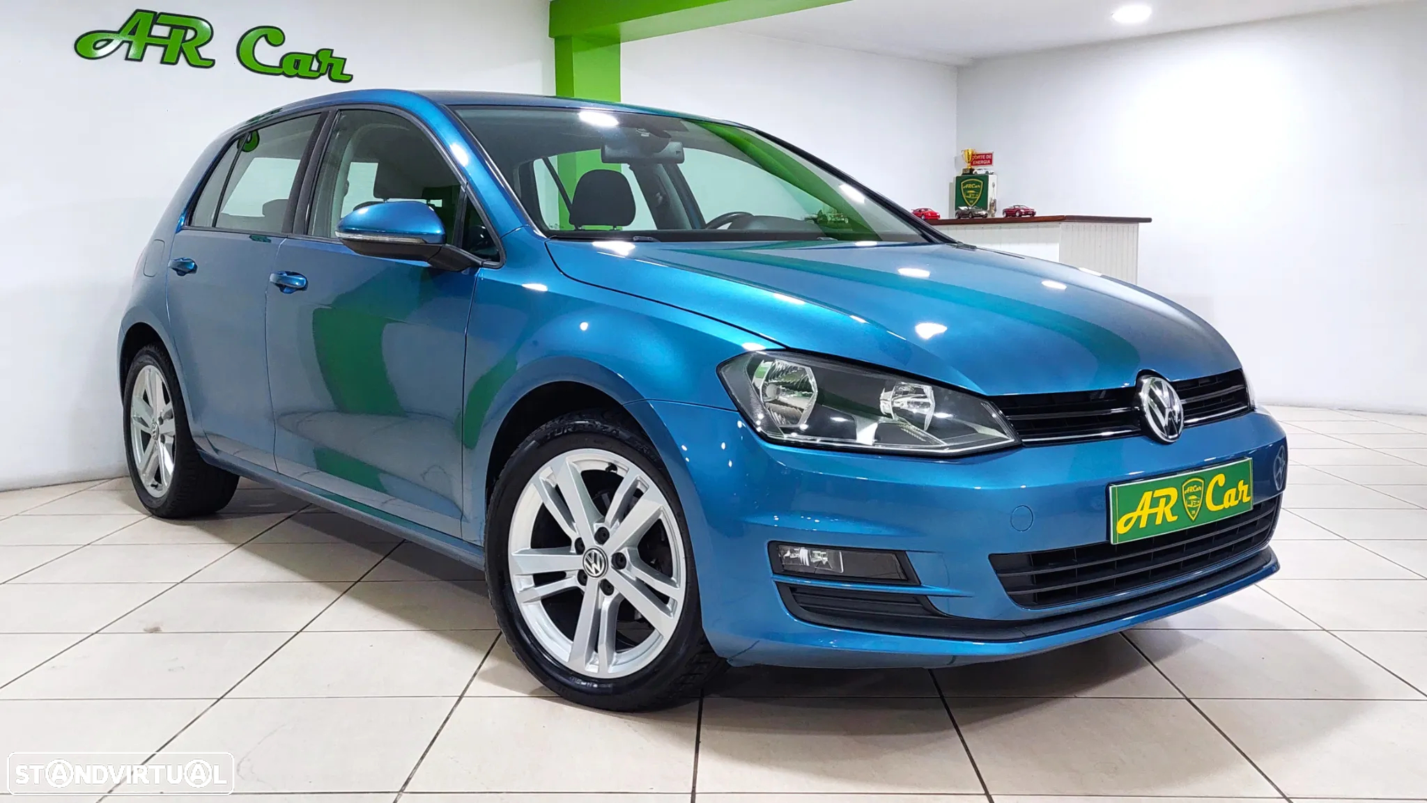 VW Golf 1.6 TDi Trendline BlueMotion - 3