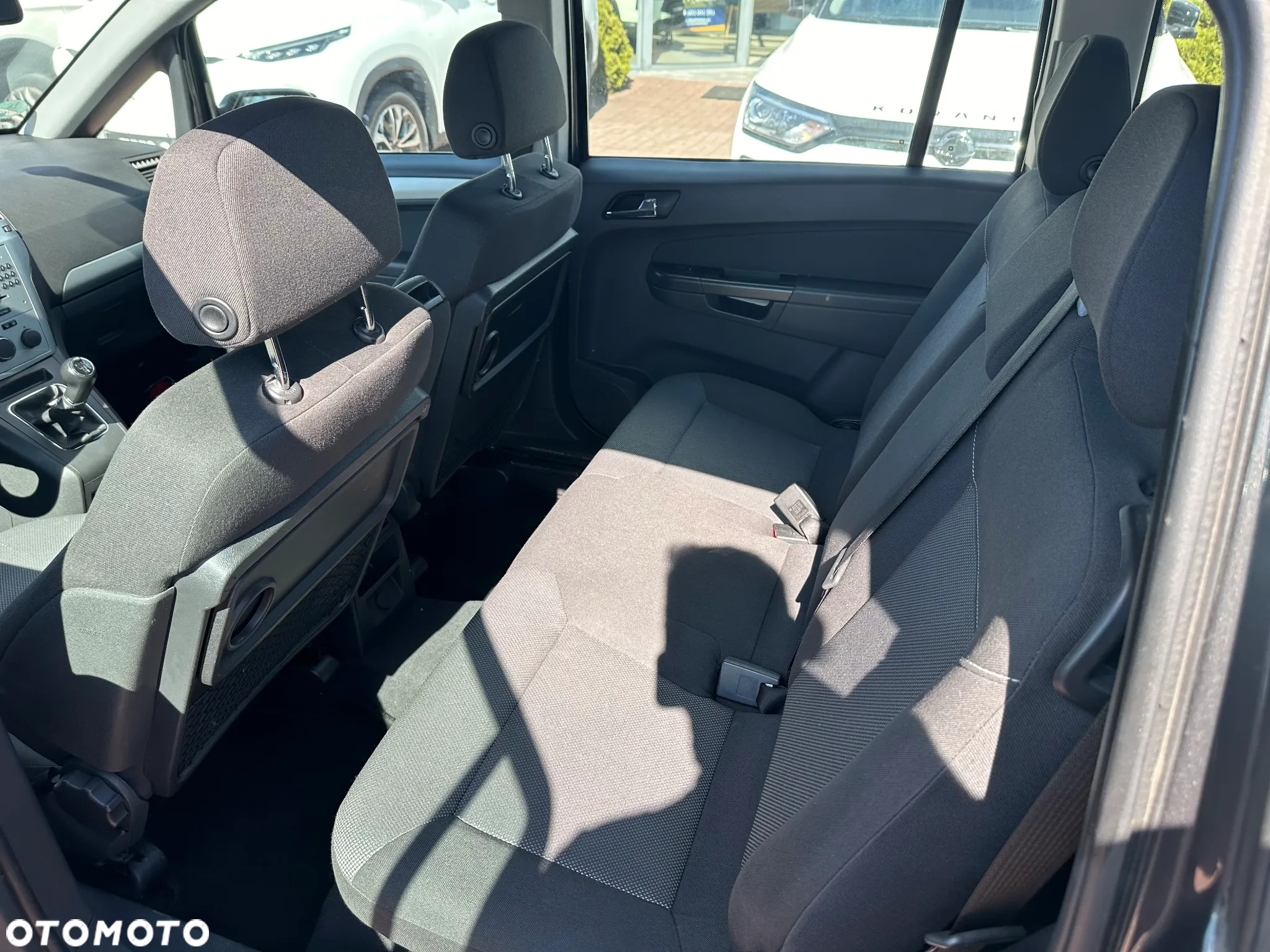 Opel Zafira 1.6 Essentia - 6