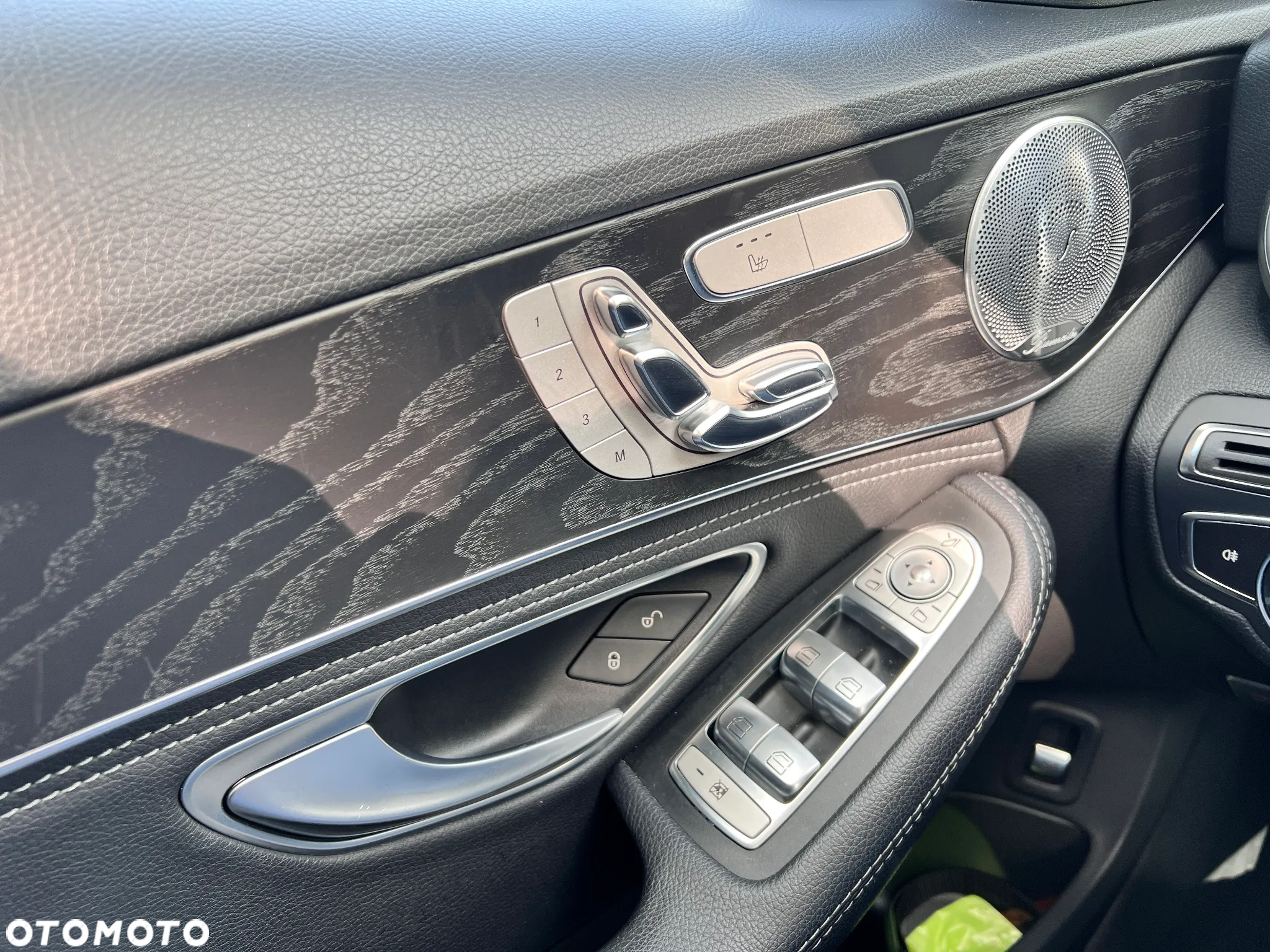Mercedes-Benz Klasa C 400 4Matic 7G-TRONIC AMG Line - 32