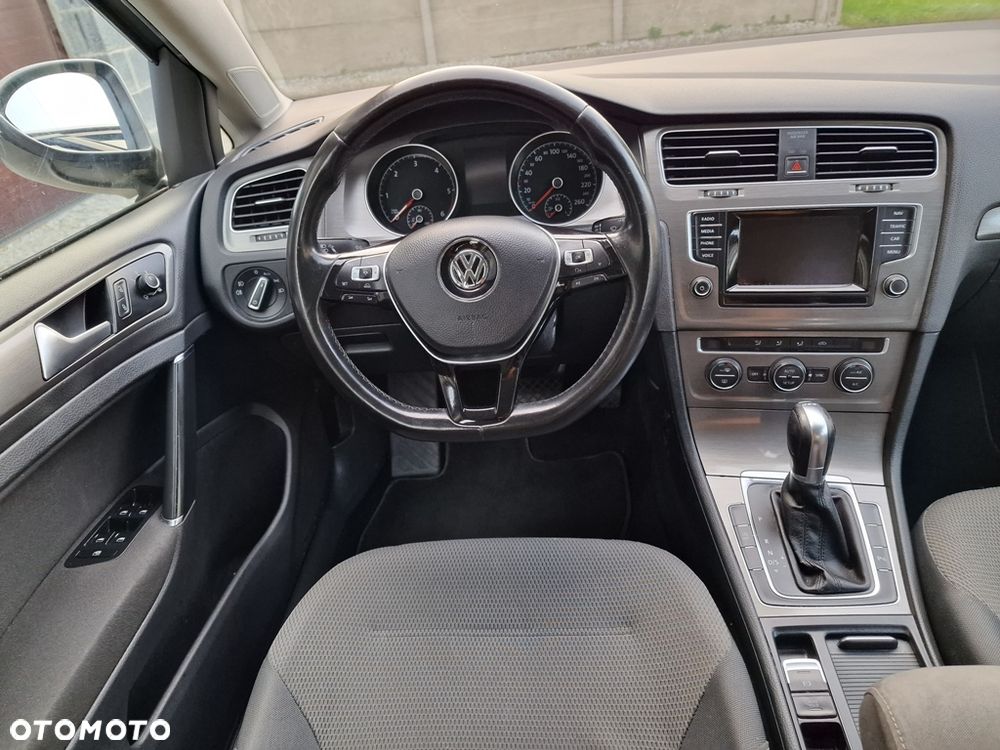 Volkswagen Golf - 14