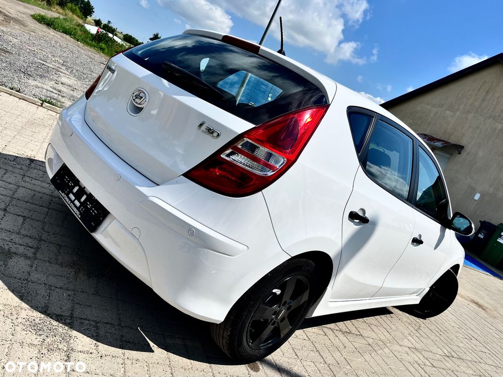 Hyundai i30 1.4 FIFA WM Edition - 7