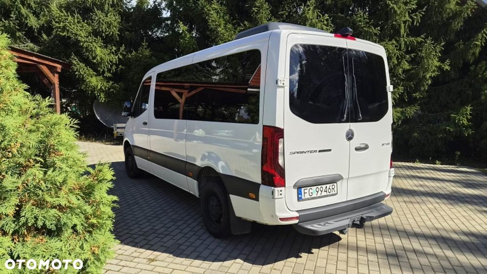 Mercedes-Benz Sprinter - 5