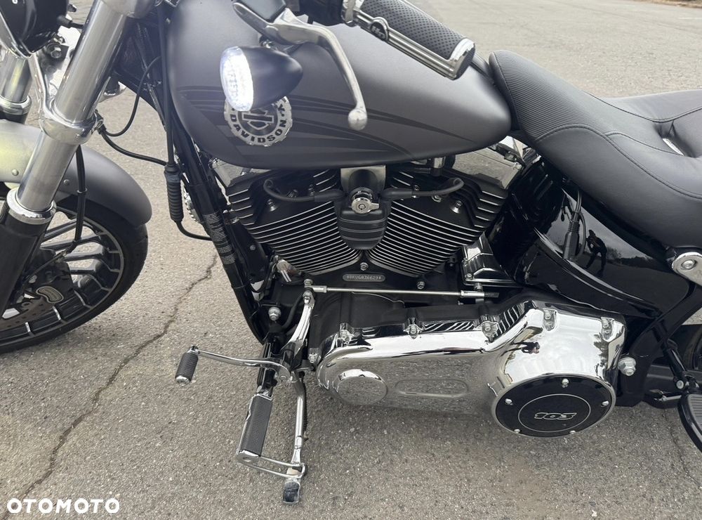 Harley-Davidson FXSB Breakout - 8