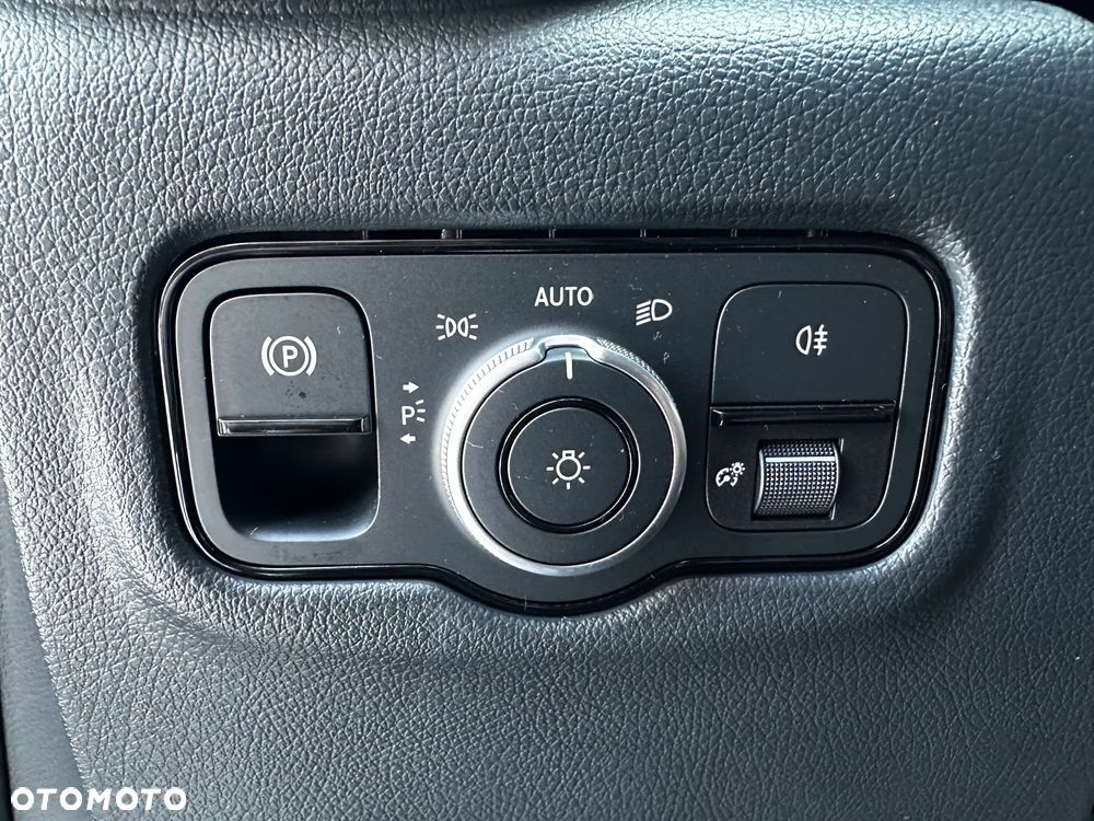 Mercedes-Benz Vito Tourer Lang PRO - 28