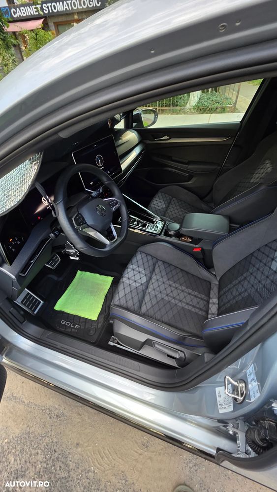 Volkswagen Golf 1.5 eTSI ACT DSG MHEV R-Line - 9
