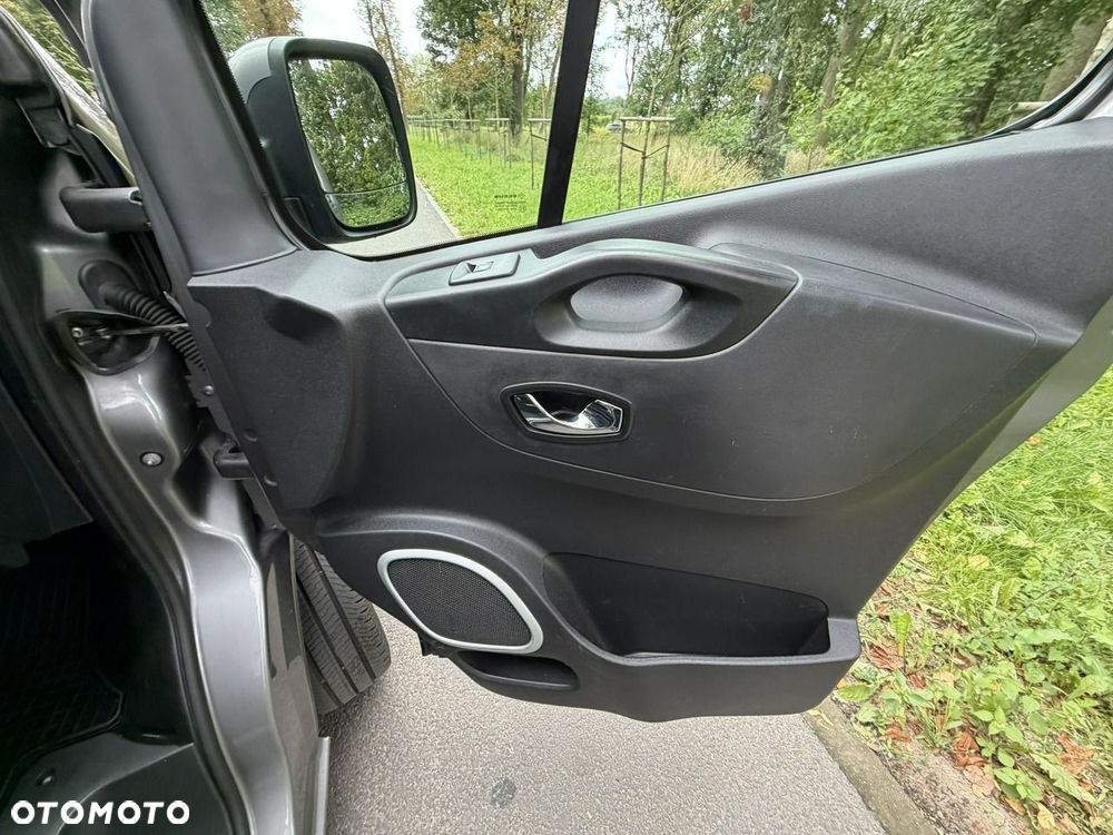 Opel Vivaro - 31