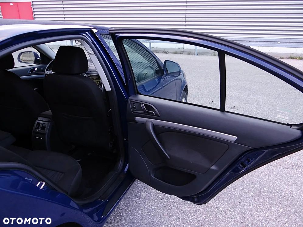Skoda Octavia 1.6 TDI Family DSG - 39