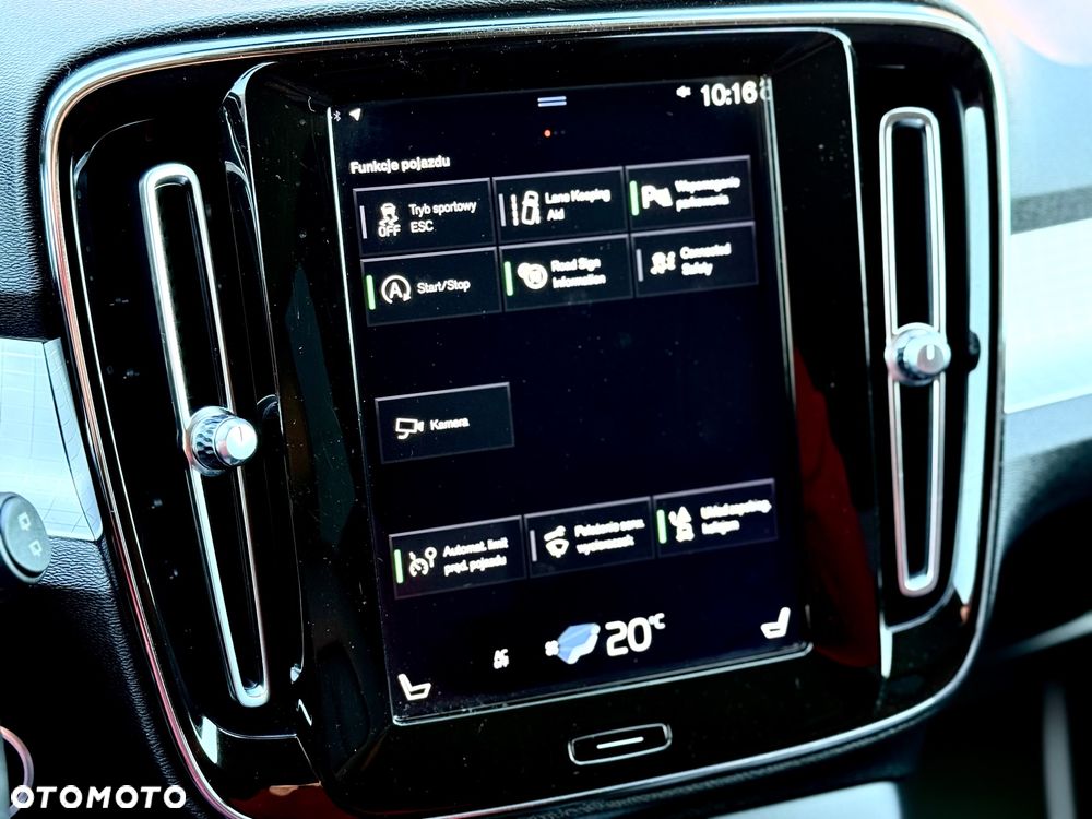 Volvo XC 40 D3 Momentum Pro - 38