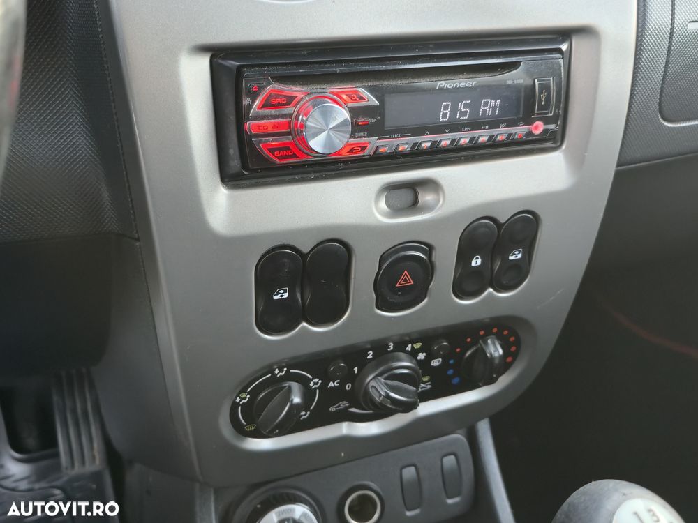 Dacia Duster 1.5 dCi 4x4 Ambiance - 8