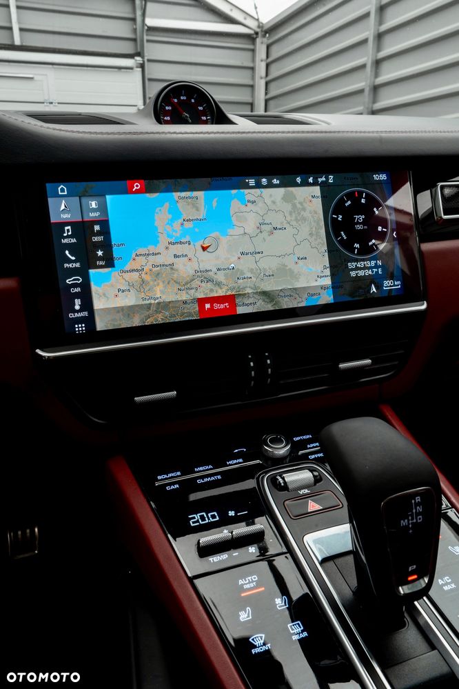 Porsche Cayenne - 27