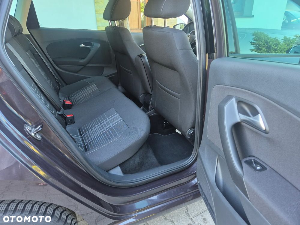 Volkswagen Polo 1.2 TSI Blue Motion Technology DSG Lounge - 16