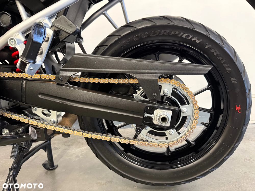 Suzuki V-STROM - 11