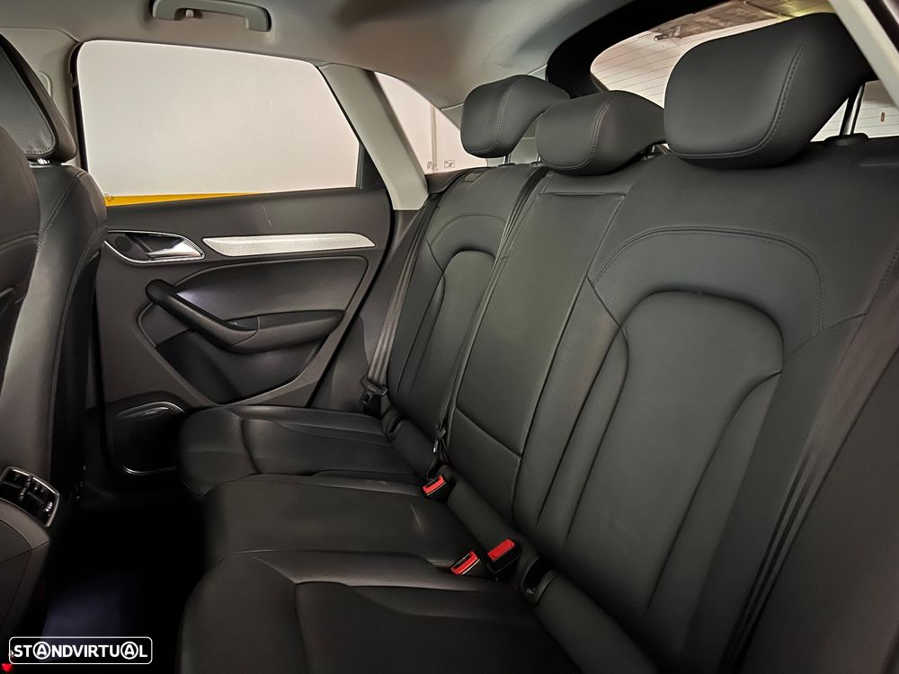 Audi Q3 2.0 TDI quattro Sport S tronic - 27