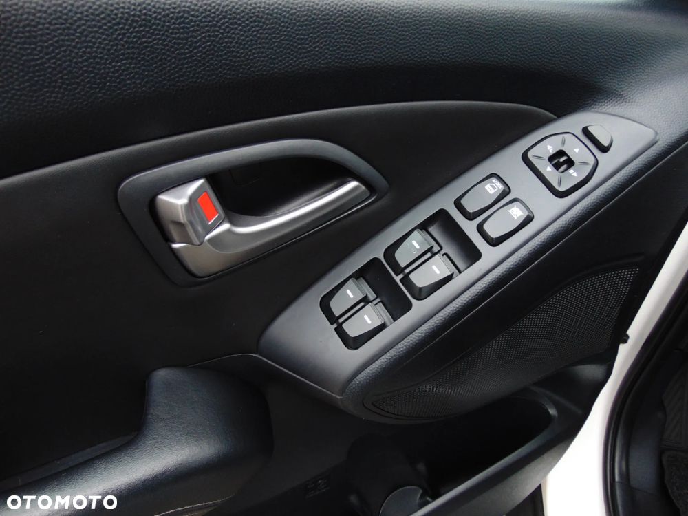 Hyundai ix35 2.0 2WD Style - 18