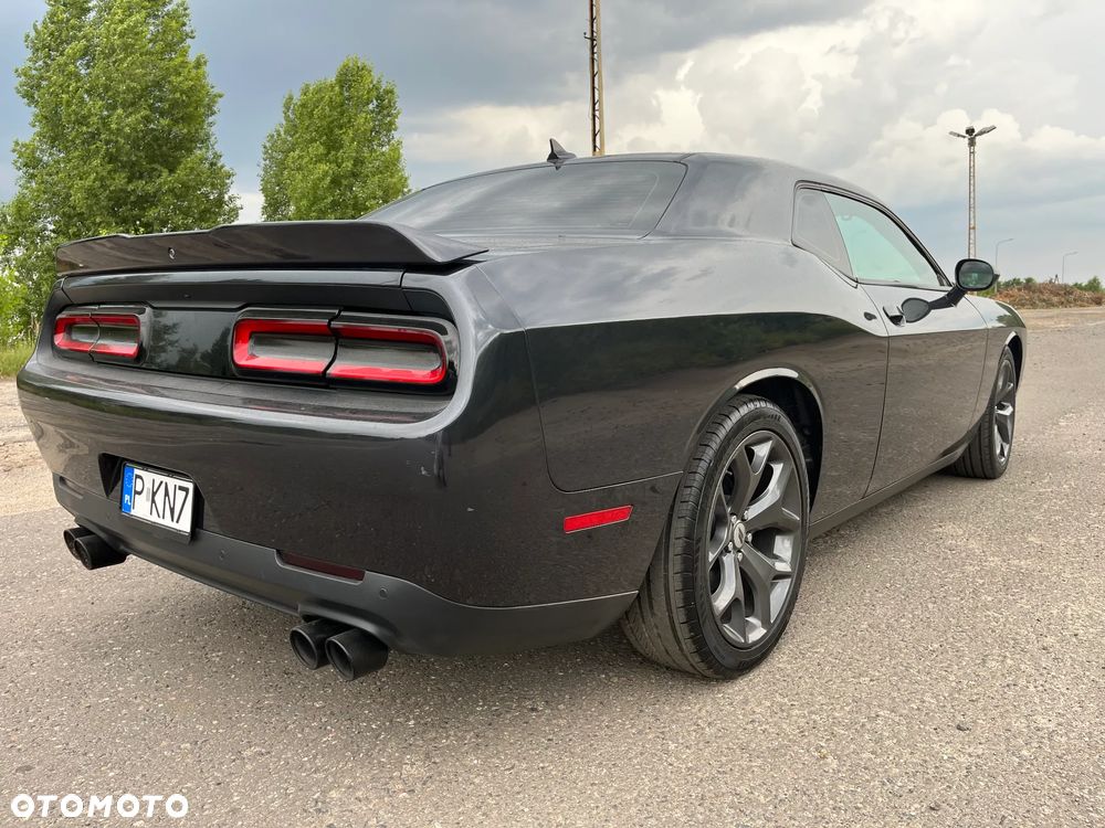 Dodge Challenger 3.6 SXT Plus - 3